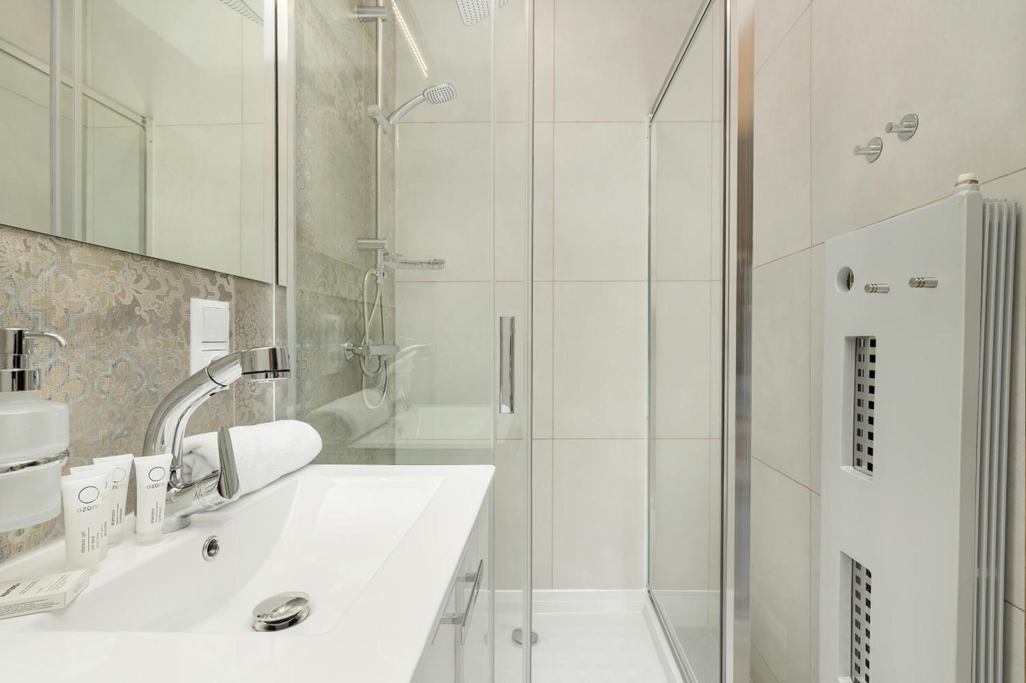 Nowoczesne I Stylowe Apartamenty W Centrum Bytomia Blisko Rynku By Noclegi Renters Buitenkant foto